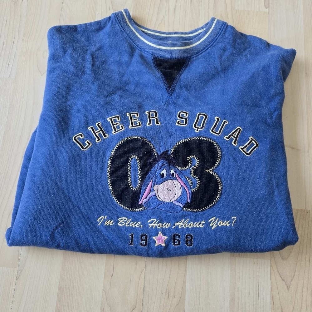 Vintage Disney eeyore crew neck size medium